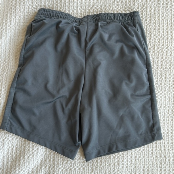 Boy’s Bundle size M-L size 10-11 - Picture 10 of 17